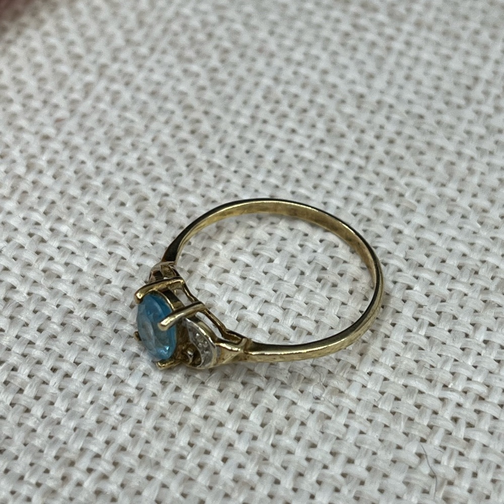 Vintage 10K Gold Blue Topaz & Diamond Ring – JCM Signed, Size 6.75 - Picture 13 of 17